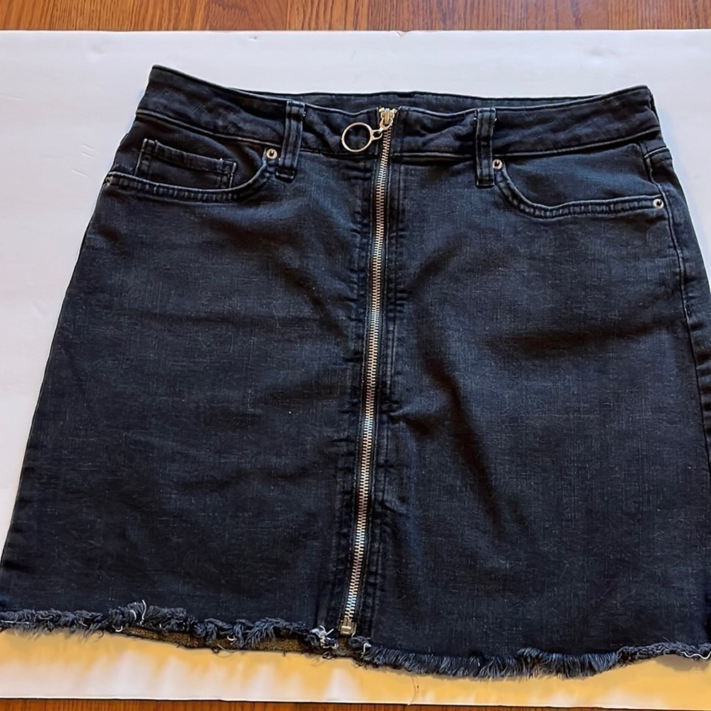 Arizona black denim zip up skirt size 11